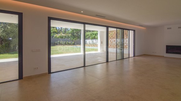 Contemporary new build villa in Sotogrande Costa