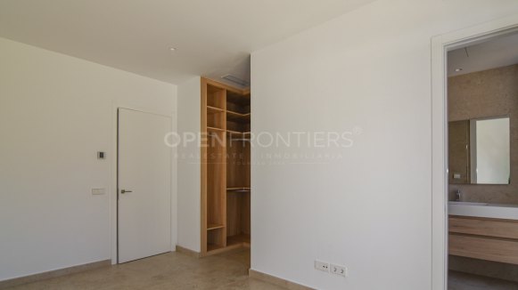 Contemporary new build villa in Sotogrande Costa