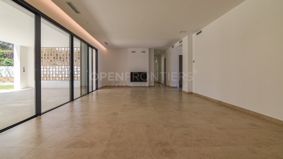 Contemporary new build villa in Sotogrande Costa