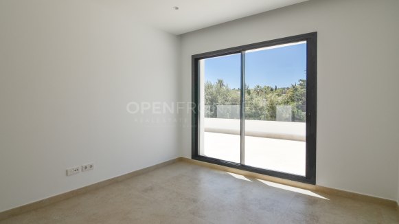 Contemporary new build villa in Sotogrande Costa