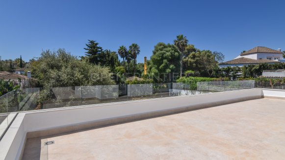 Contemporary new build villa in Sotogrande Costa