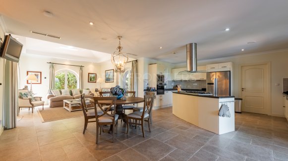 Family villa in Sotogrande Alto with panoramic sea views