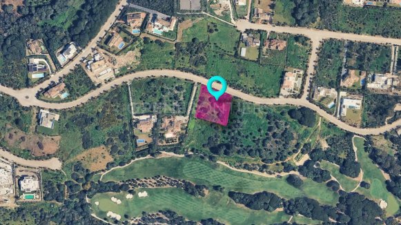 Exclusive plot in La Reserva de Sotogrande with views of Gibraltar and the golf course
