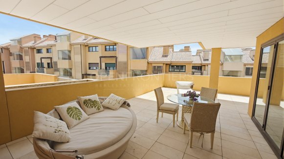 Luxury apartment in Ribera del Marlin with sea and marina views