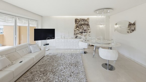Luxury apartment in Ribera del Marlin with sea and marina views