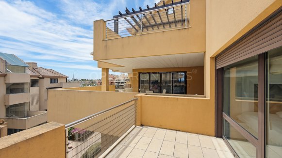 Luxury apartment in Ribera del Marlin with sea and marina views