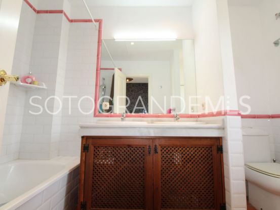 Villa a la venta de 5 dormitorios en Sotogrande Alto | Michael Lane Assiciates