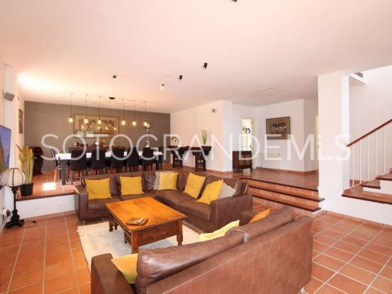 Villa a la venta de 5 dormitorios en Sotogrande Alto | Michael Lane Assiciates