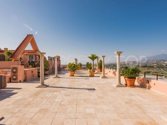 For sale duplex penthouse in Magna Marbella, Nueva Andalucia | Arias-Camisón Properties