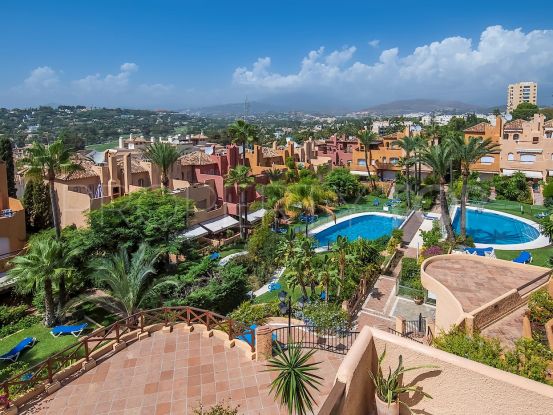 For sale town house with 3 bedrooms in Nueva Andalucia, Marbella | Luxury Villa Sales