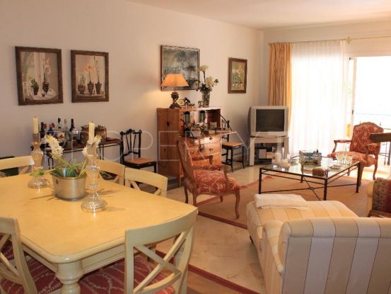 Buy penthouse with 3 bedrooms in El Presidente, Estepona | Amigo Inmobiliarias