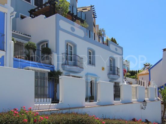For sale La Heredia town house with 2 bedrooms | House & Country Real Estate