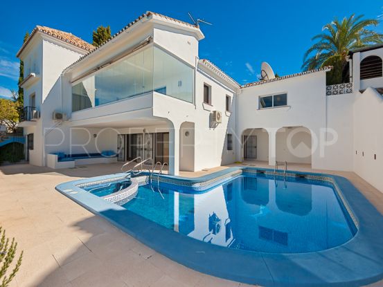Villa for sale in El Paraiso with 4 bedrooms | Gabriela Recalde Marbella Properties