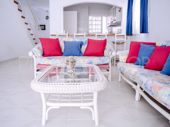 Buy duplex in Calahonda with 3 bedrooms | Gabriela Recalde Marbella Properties