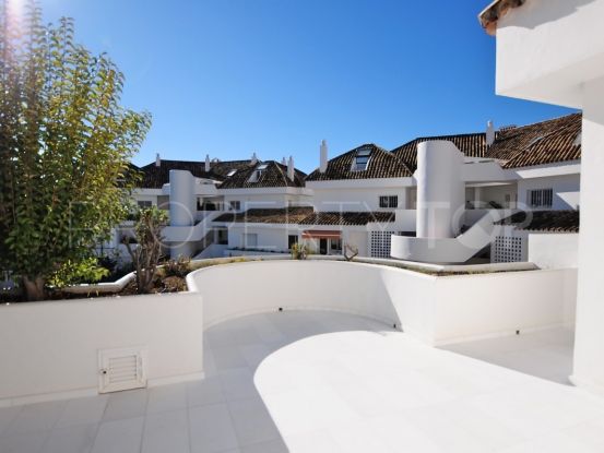 Penthouse for sale in Marbella Golden Mile with 2 bedrooms | Marbella Banús