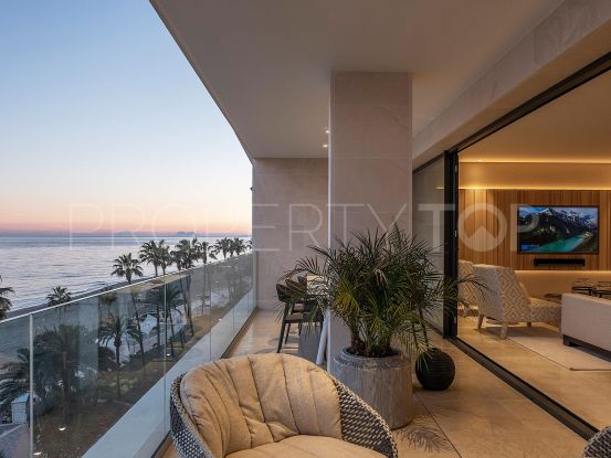 Atico en Estepona de 3 dormitorios | Terra Realty