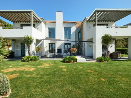 Villa en venta con 4 dormitorios en Monte Mayor, Benahavis | Terra Realty