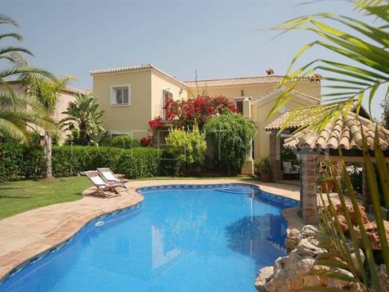 Villa in Guadalmina Alta with 5 bedrooms | Escanda Properties