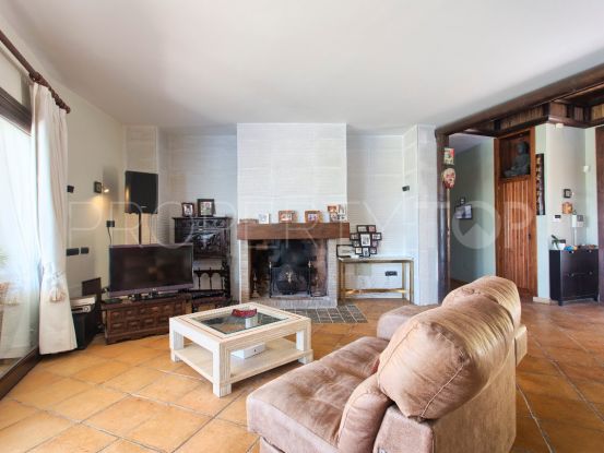 Villa for sale in Puerto del Almendro | Excellent Spain