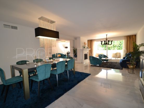 Duplex penthouse for sale in Alhambra del Golf with 5 bedrooms | SMF Real Estate