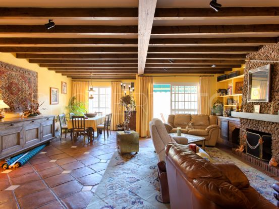 Benahavis Centro town house with 3 bedrooms | Marbella Unique Properties
