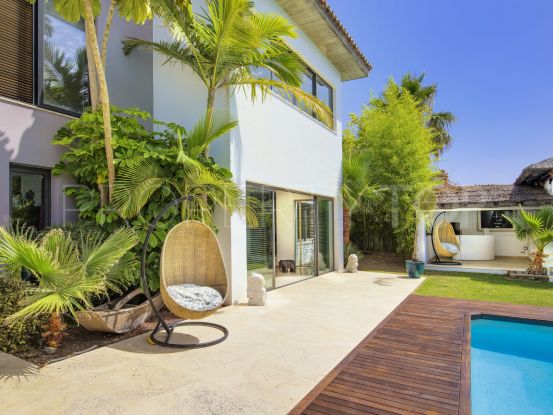 Villa for sale in Costalita with 6 bedrooms | Marbella Unique Properties