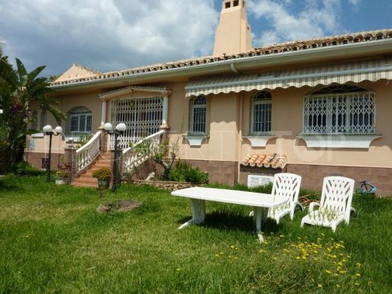 Villa for sale in El Chaparral with 4 bedrooms | Inmobiliaria Luz