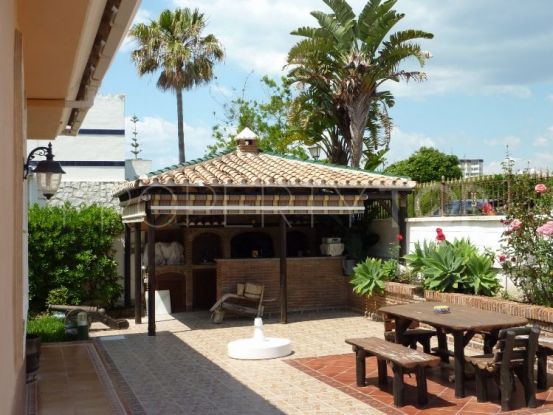 Villa for sale in El Chaparral with 4 bedrooms | Inmobiliaria Luz