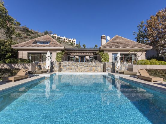 For sale villa with 4 bedrooms in Monte Halcones | Cosmopolitan Properties
