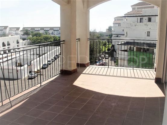 Apartamento en venta con 3 dormitorios en Estepona Puerto | Inmobiliaria Alvarez