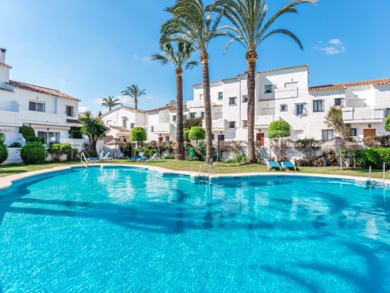 For sale town house with 3 bedrooms in Los Naranjos Country Club, Nueva Andalucia | Nordica Sales & Rentals