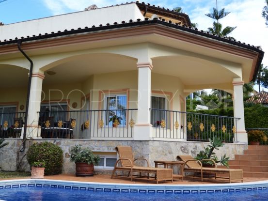 For sale 4 bedrooms villa in Altos Reales, Marbella Golden Mile | 1 Coast Property