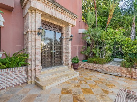 Villa for sale in Altos de Puente Romano, Marbella Golden Mile | Private Property