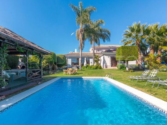 For sale 4 bedrooms villa in Parcelas del Golf | Value Added Property