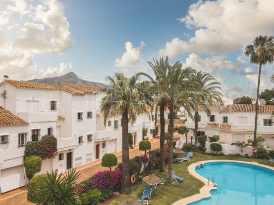 Town house with 3 bedrooms for sale in Los Naranjos Country Club, Nueva Andalucia | Value Added Property