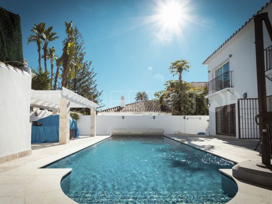 For sale 4 bedrooms villa in Rio Verde Playa, Marbella Golden Mile | Loraine de Zara