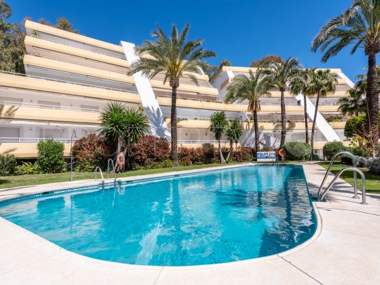 Apartamento en venta de 3 dormitorios en Torrequebrada, Benalmadena | Serneholt Estate