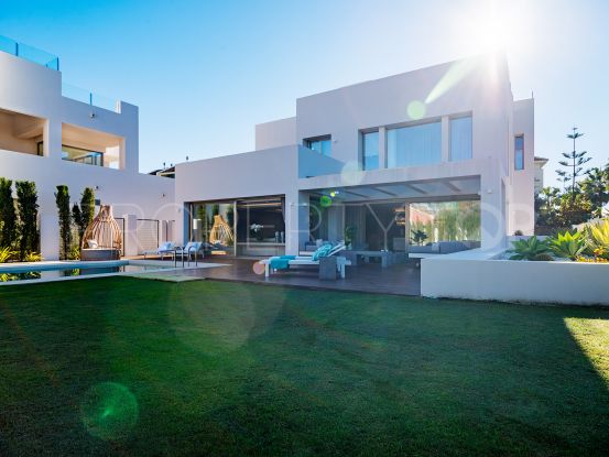 Buy villa in Rio Verde Playa, Marbella Golden Mile | Cleox Inversiones