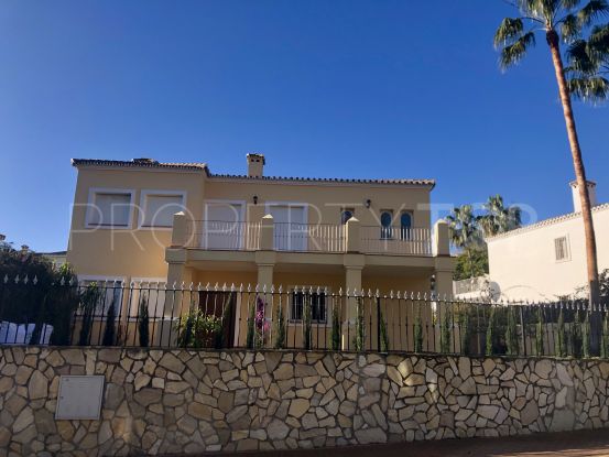 Chalet for sale in Guadalmina Alta with 5 bedrooms | Cleox Inversiones