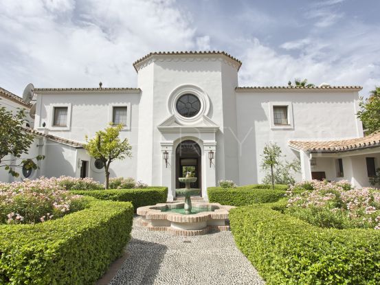 10 bedrooms Guadalmina Baja villa for sale | Cleox Inversiones
