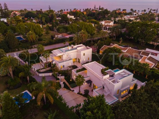 For sale villa with 4 bedrooms in Casasola, Estepona | Cleox Inversiones