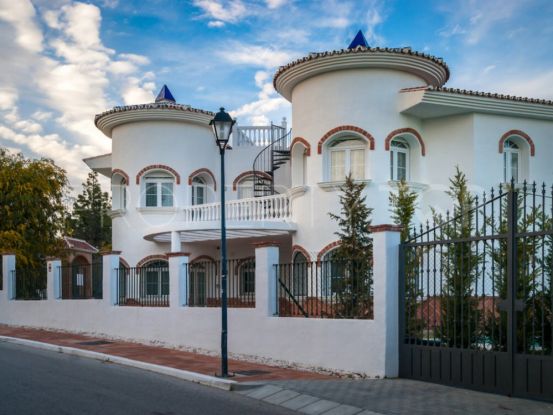 For sale El Chaparral 5 bedrooms villa | Your Property in Spain