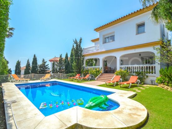 For sale Las Farolas villa with 4 bedrooms | Your Property in Spain