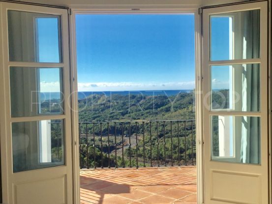 Monte Mayor town house for sale | Quartiers Estates
