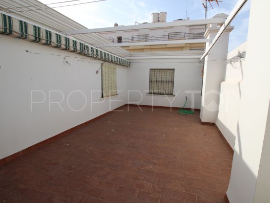 Town house in Estepona Centro with 7 bedrooms | Campomar Real Estate