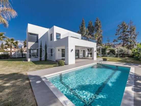 Villa with 4 bedrooms for sale in El Paraiso, Estepona | Campomar Real Estate