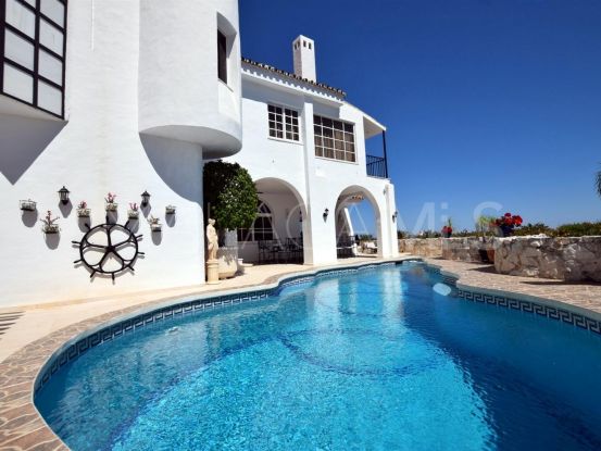 Villa for sale in La Quinta | Campomar Real Estate