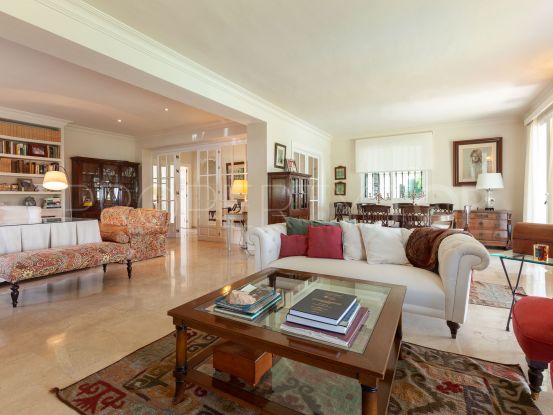 For sale 4 bedrooms villa in Calahonda, Mijas Costa | Pure Living Properties