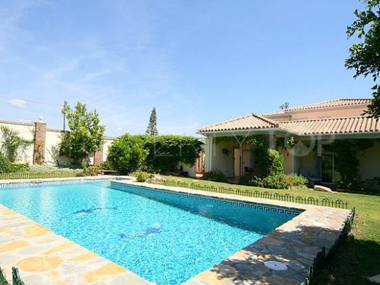 For sale villa with 4 bedrooms in New Golden Mile, Estepona | Hansa Realty