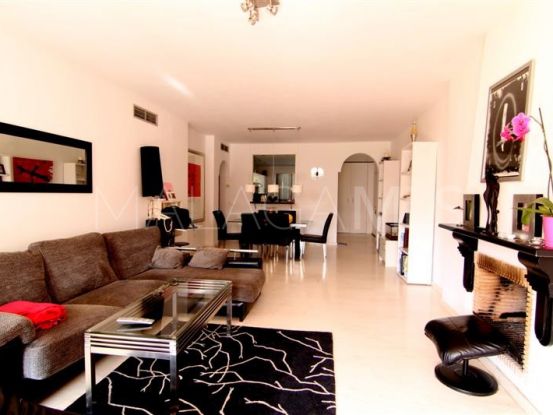 Buy 2 bedrooms penthouse in La Cartuja del Golf, Estepona | Inmo Andalucía